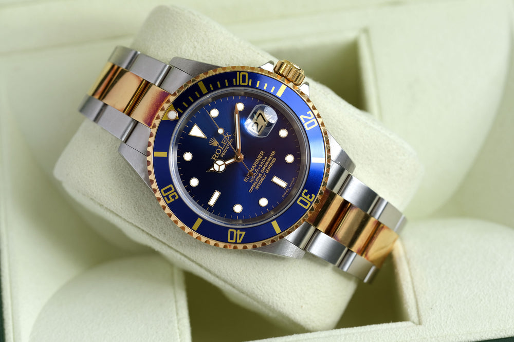 Rolex 2005 UNPOLISHED (Factory Tarnish) SS/18k 16613 Submariner 40mm Blue Dial on Oyster w/ Original Rolex Box & Warranty Papers (Caseback Sticker Intact)